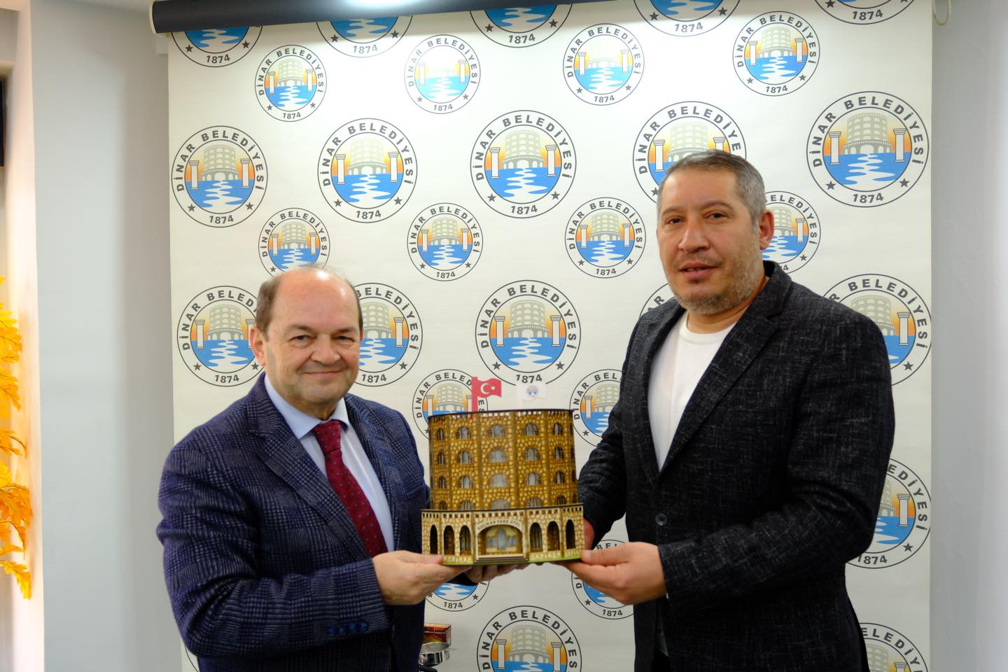 Mehmet Emin Gzbeyden Bakan Veysel Topu?ya Ziyaret