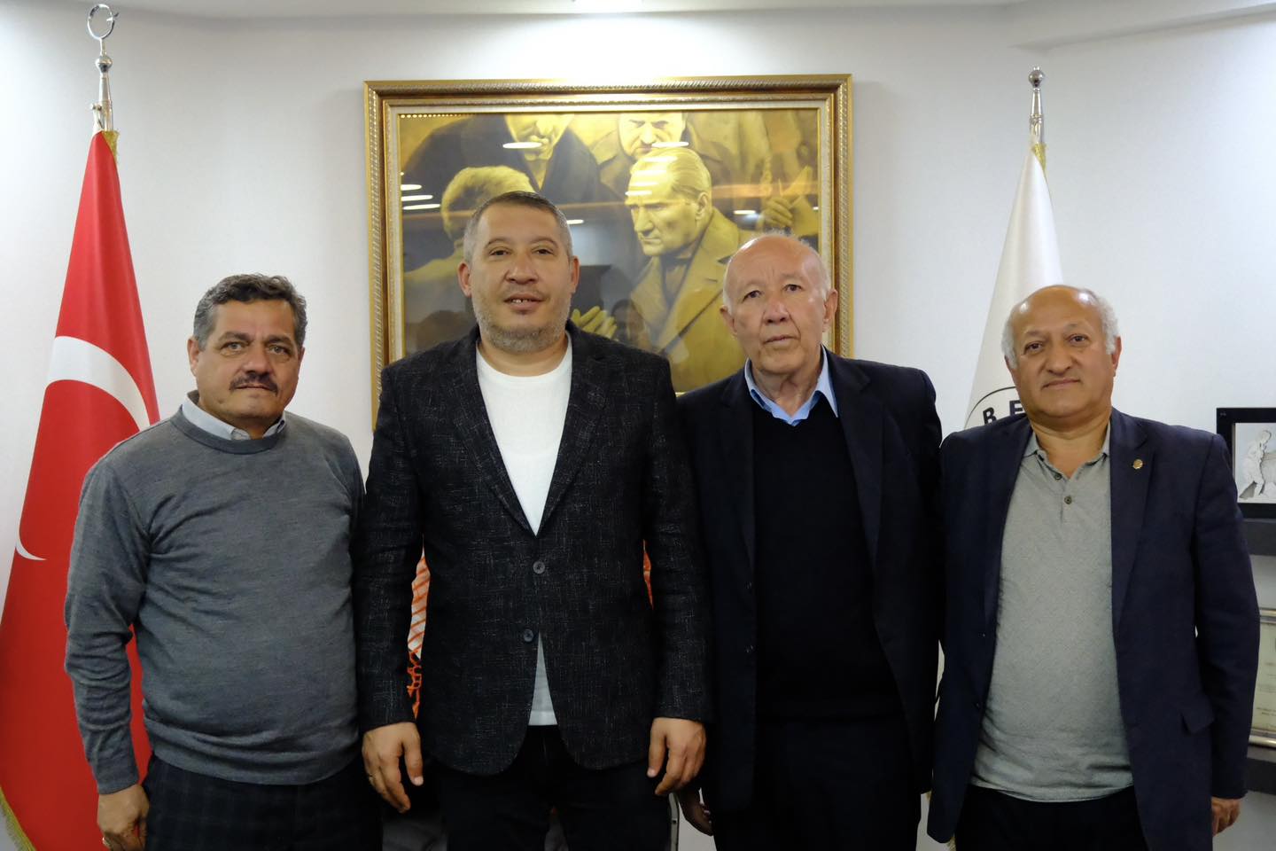 Dinar Belediye Bakanmz Veysel Topuyu makamnda ziyaret