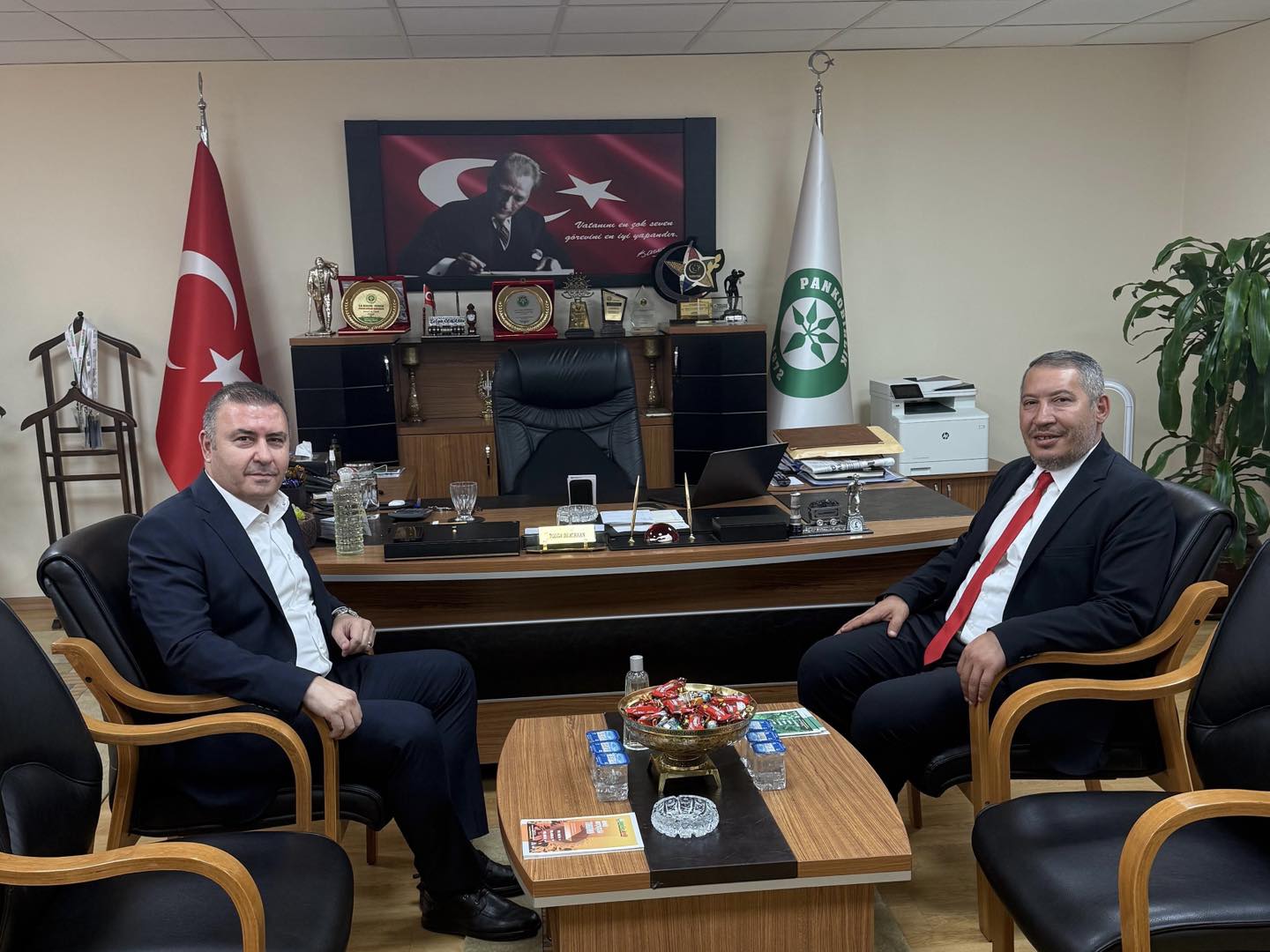 Belediye Bakanmz Veysel Topudan PANKOBRLK Genel Mdrmz Tolga Demirhana Ziyaret