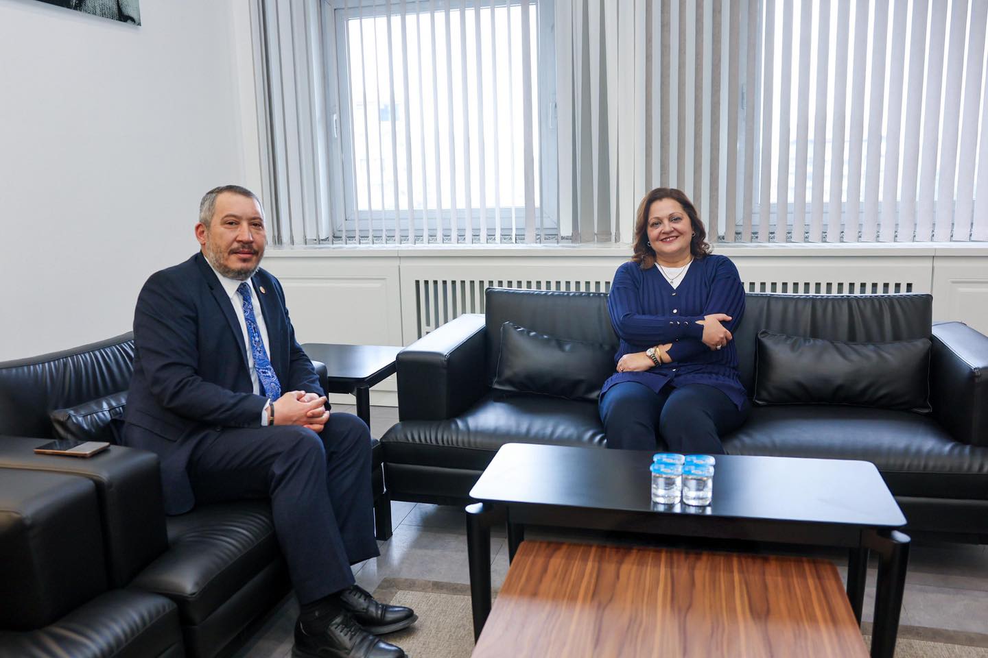 Ba�kan Veysel Top�u�dan Ba�kan Burcu K�ksal�a Ziyaret