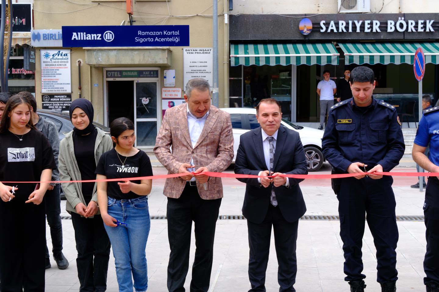 Aile Her eydir Temal Resim Sergisinin Al Gerekleti