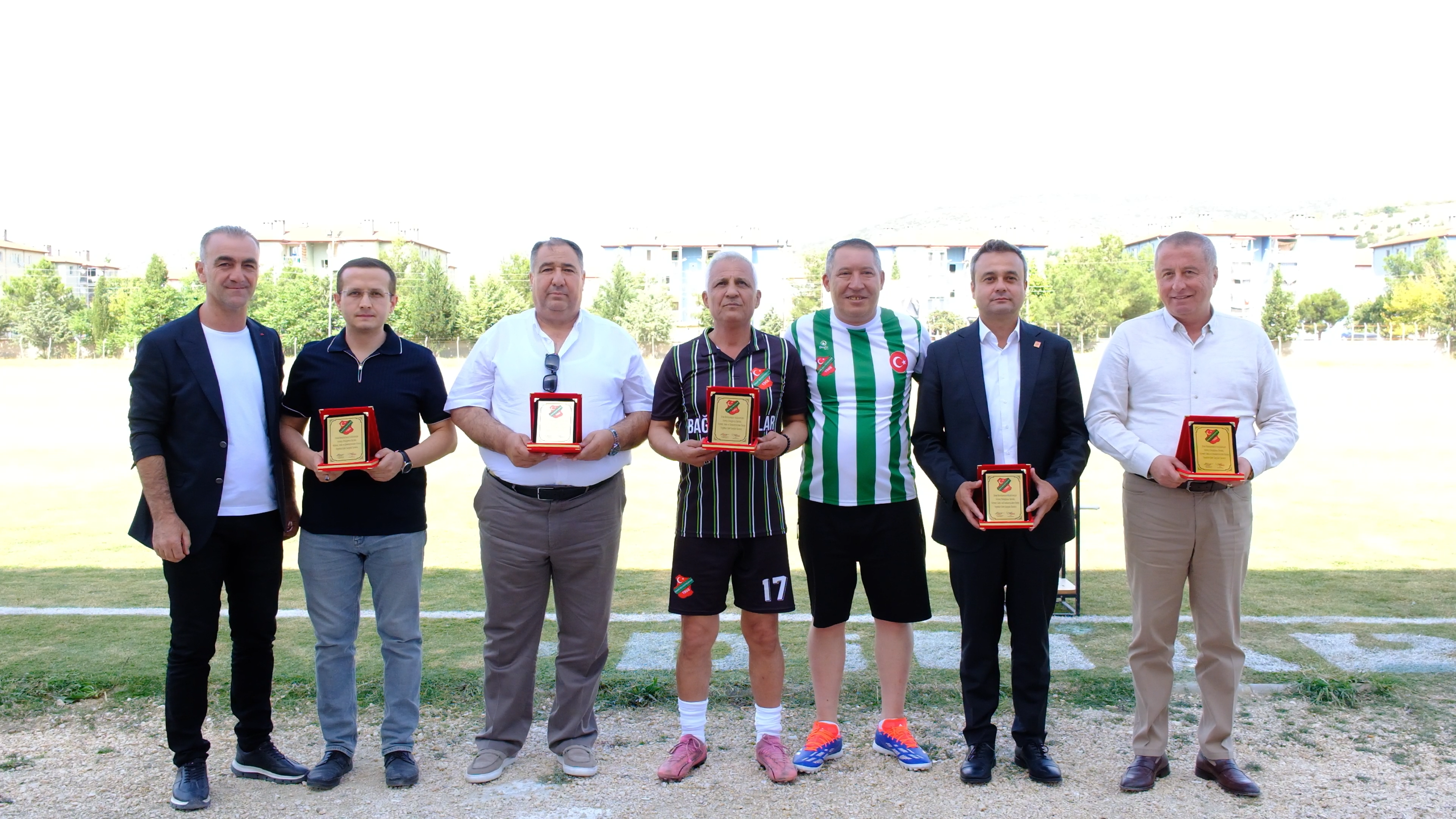 Gemiten Gelecee Kpr: Dinar Belediyespor Sezon Alnda Tarih Yazd