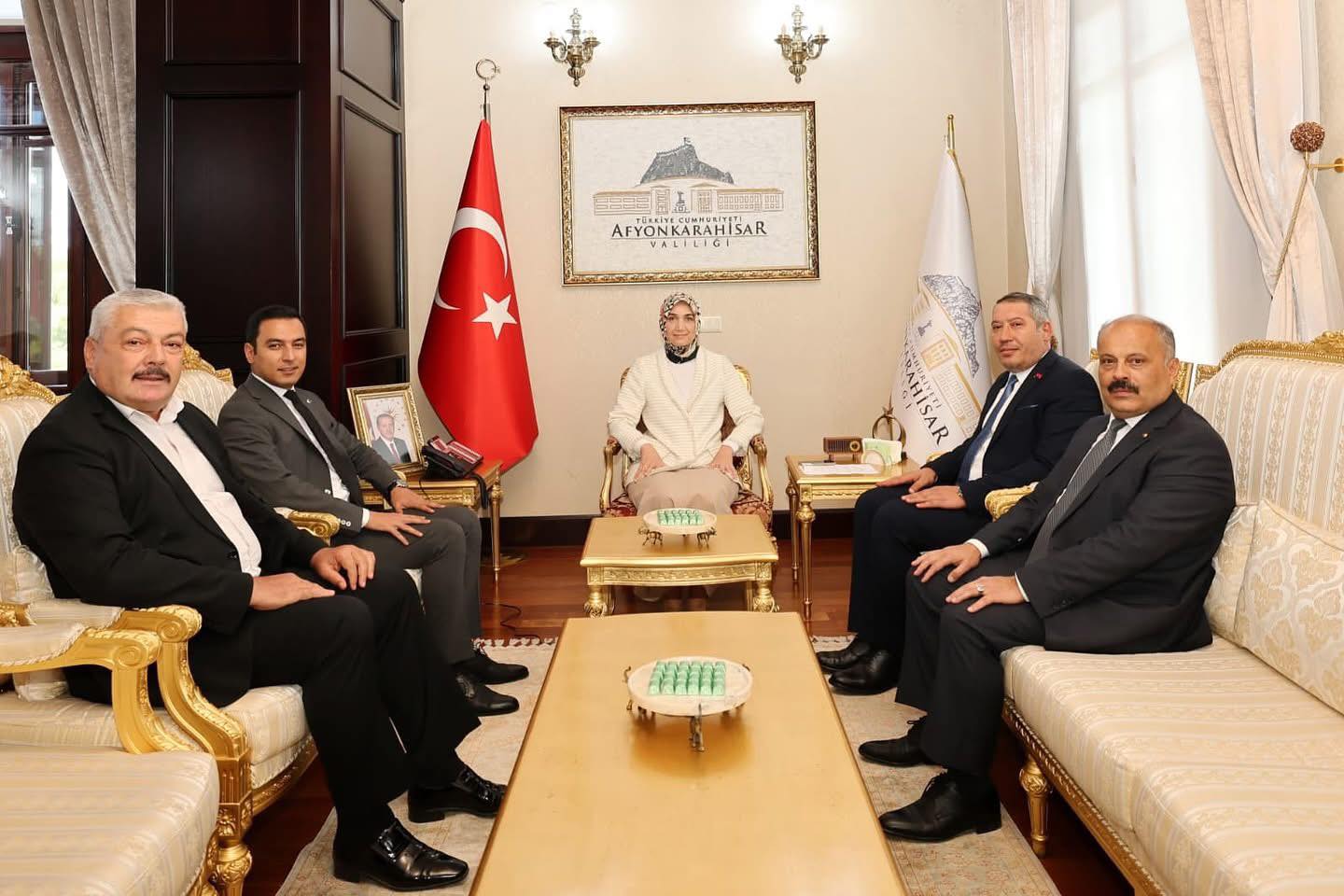 Dinar�dan Valimize Fuar Tan�t�m Ziyareti