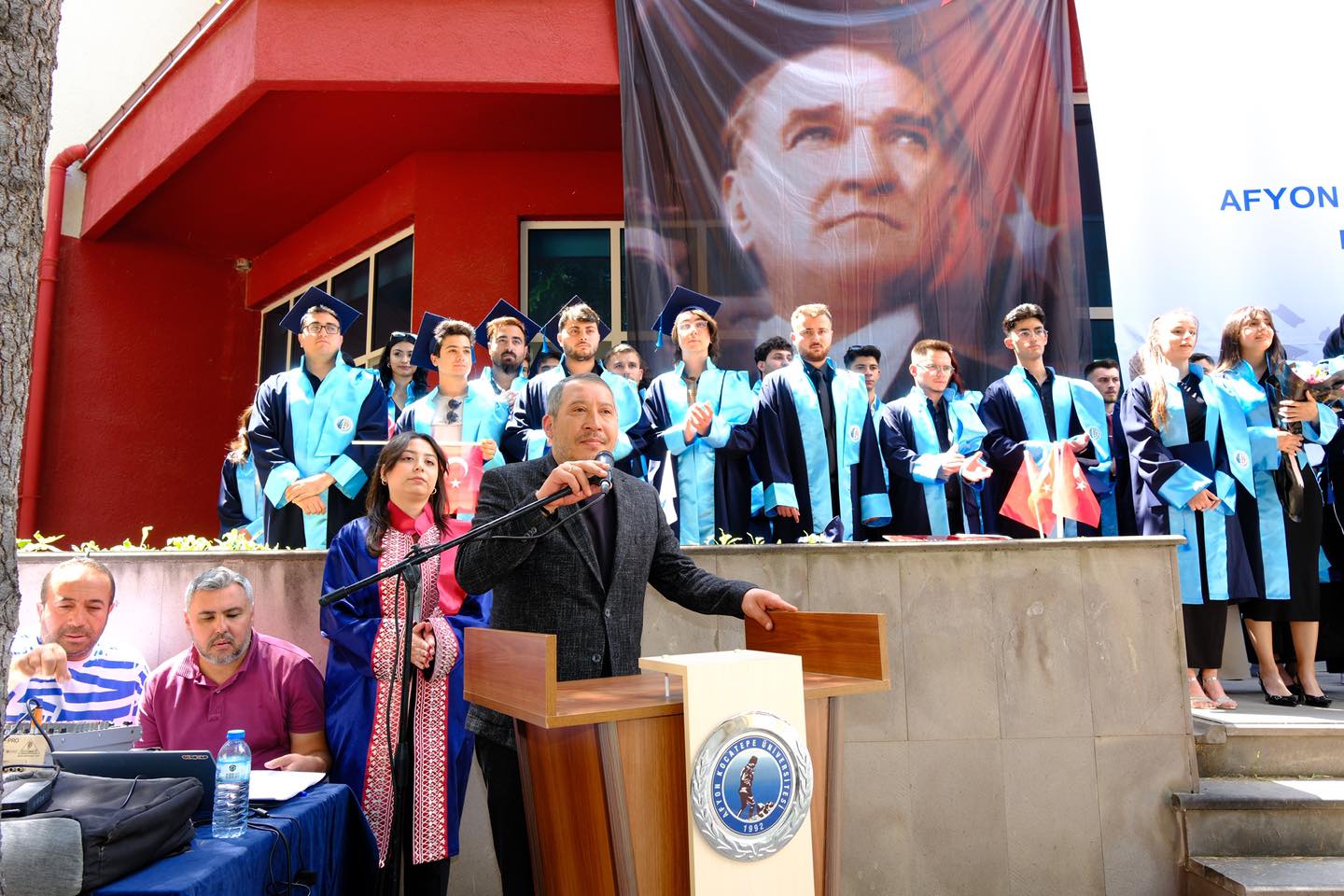 Dinar Belediye Bakanmz Veysel Topu, AK 2025 Mezuniyet Trenine Katld