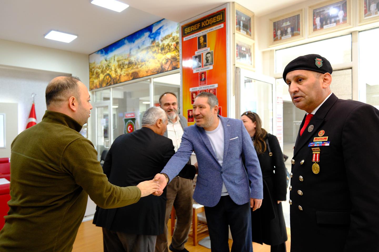 Belediye Bakanmz Veysel Topu, Afyonkarahisar ehit Gaziler Derneini Ziyaret Etti