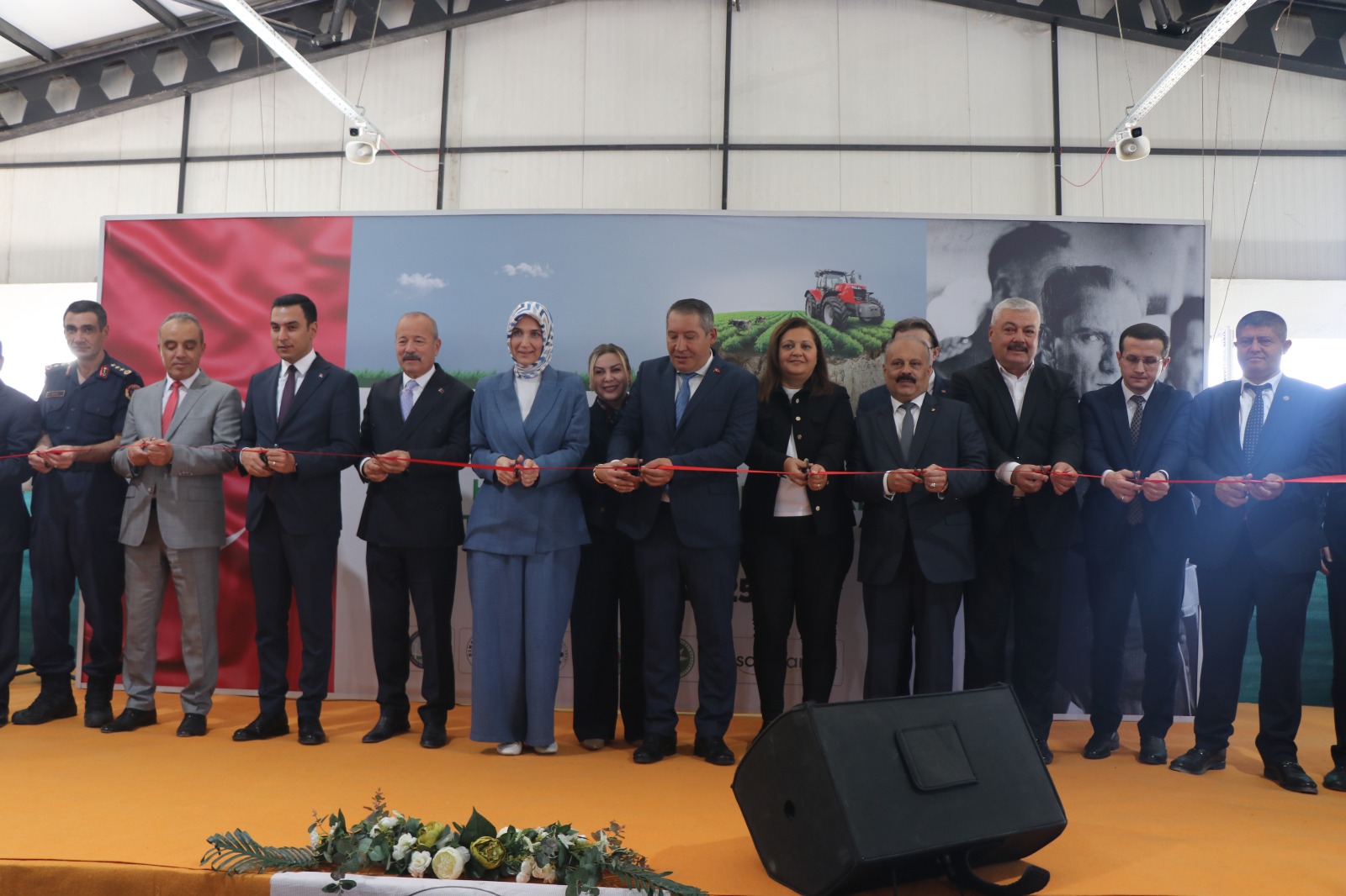 Dinar Tarm Fuar Kaplarn At: Tarmn Kalbi Dinarda Atyor!